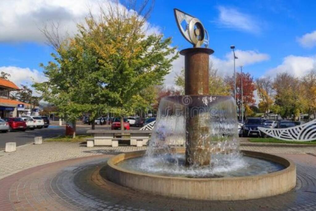 Soak In Cedar Tub, Stroll To Havelock Village Havelock North Exterior foto